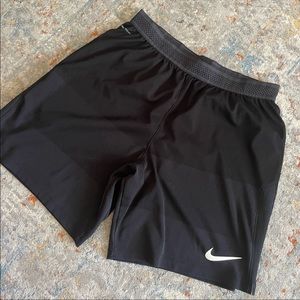 Nike Aeroswift shorts